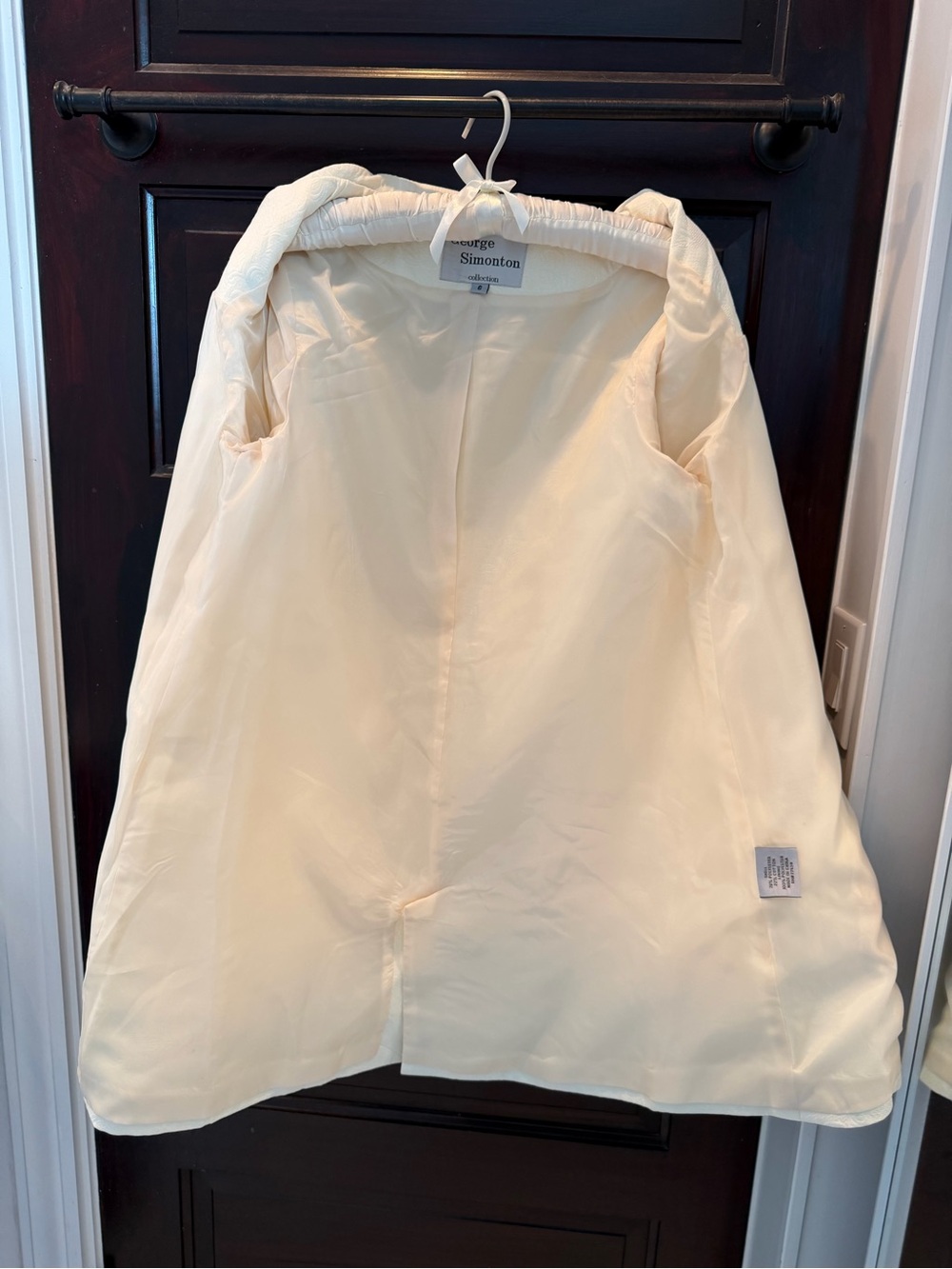 George Simonton CollectionCream Embossed Coat - Picture 15 of 16